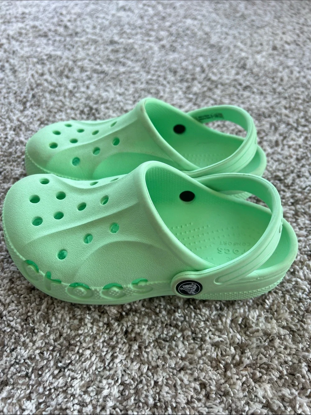 Crocs Kids Classic Clog Sandals in Pistachio Green Size 13